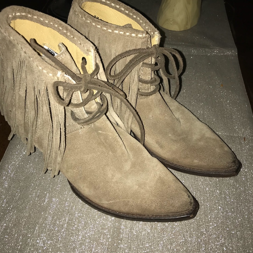 Frye Sacha bootie